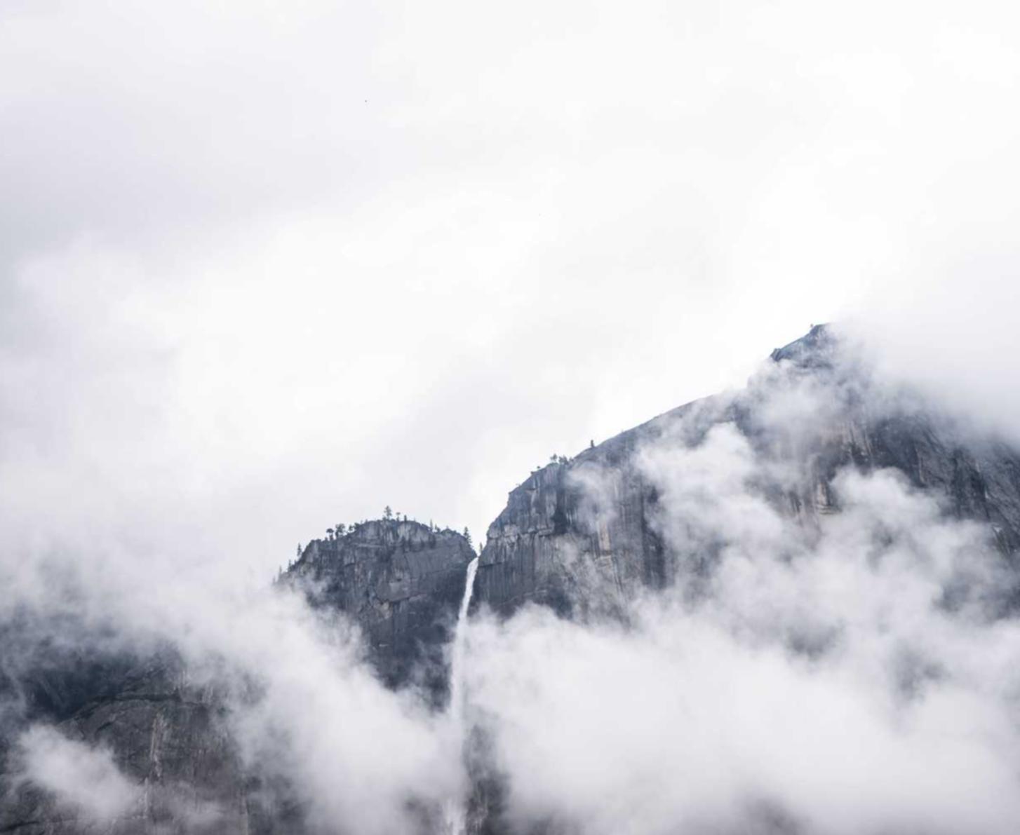 实名手机卡买卖:实名账号制度是否会导致信息的过度筛选与过滤